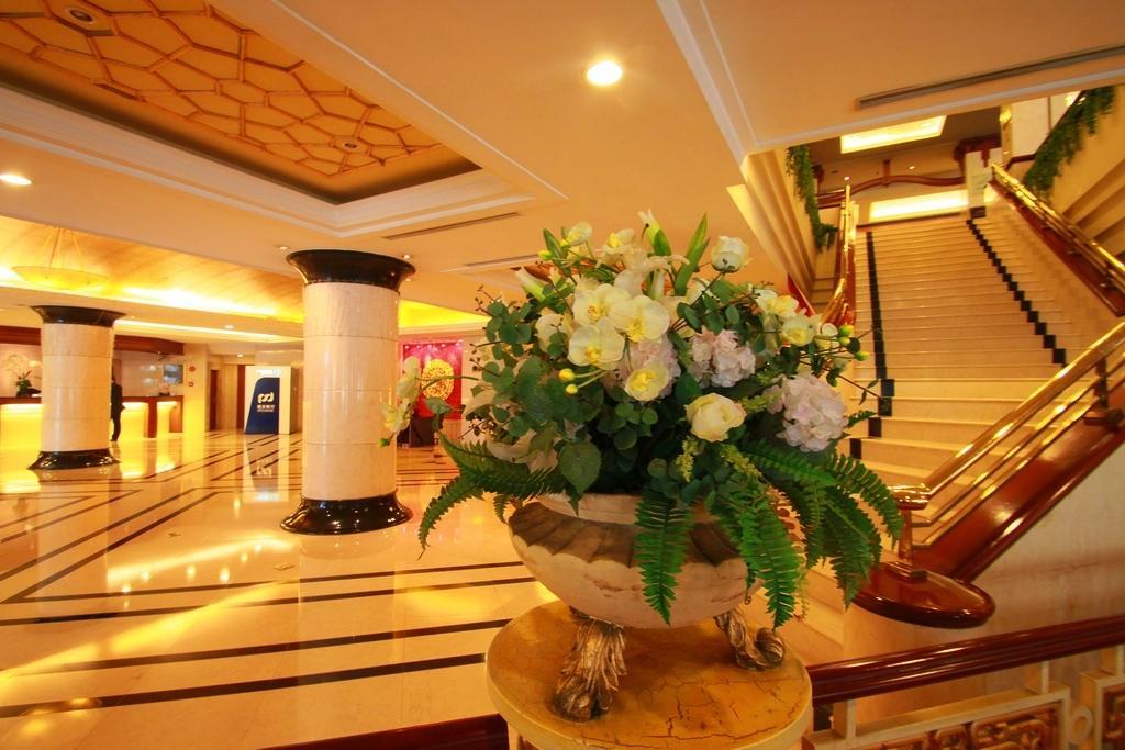 Best Western New Century Hotel 上海市 エクステリア 写真